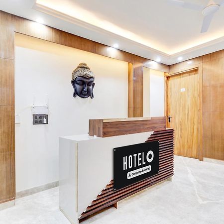 Super Hotel O Sector 43 Ґурґаон Екстер'єр фото