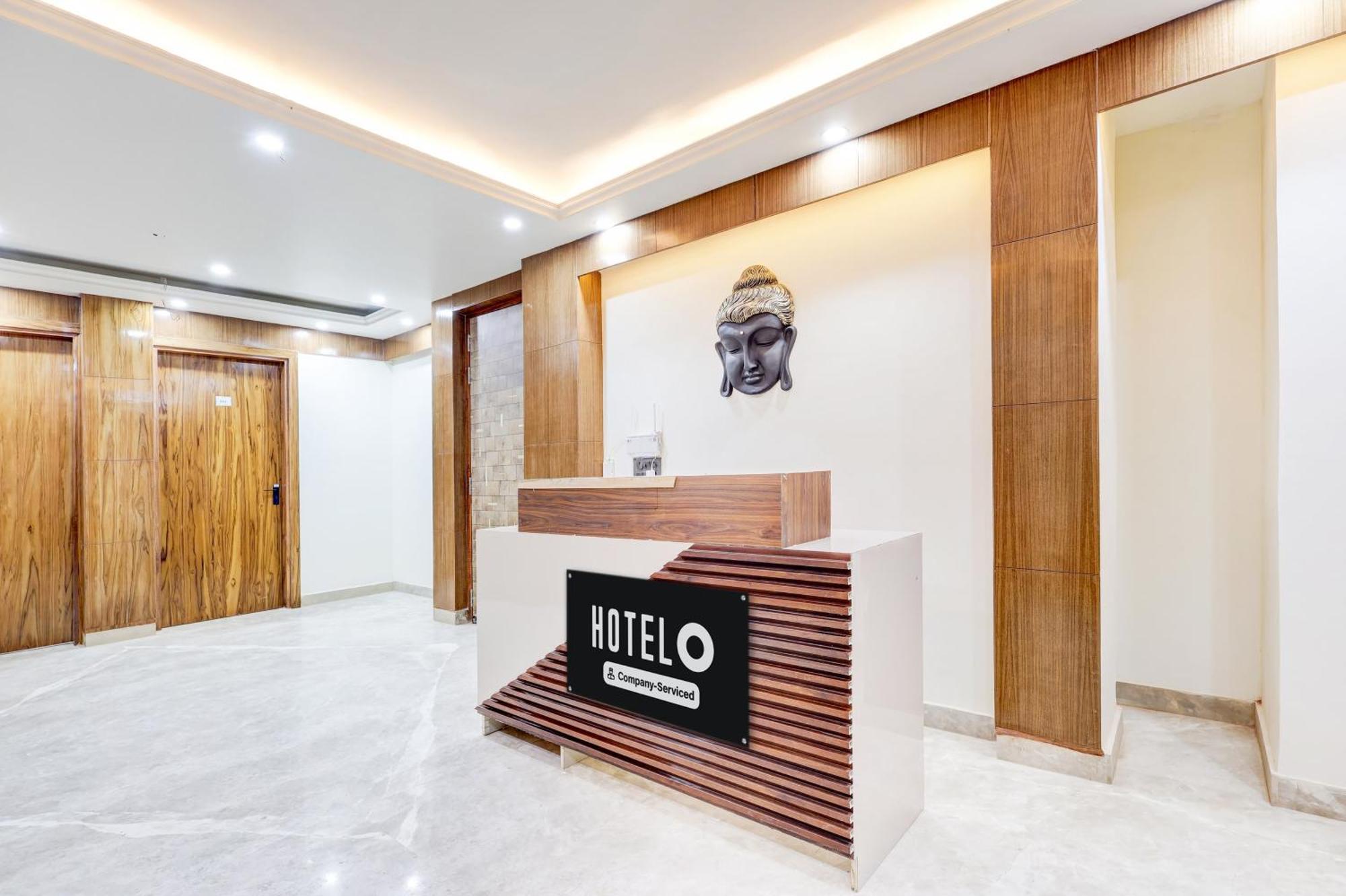 Super Hotel O Sector 43 Ґурґаон Екстер'єр фото