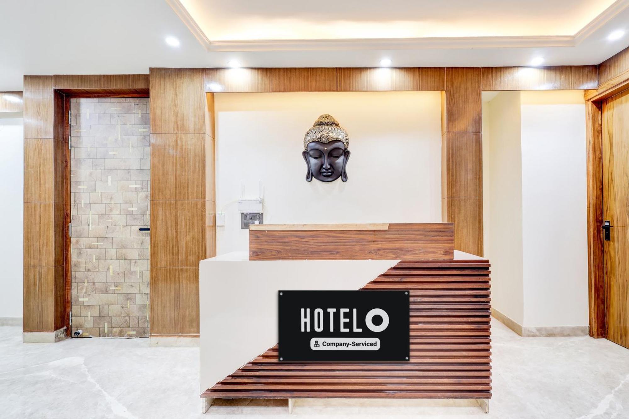 Super Hotel O Sector 43 Ґурґаон Екстер'єр фото